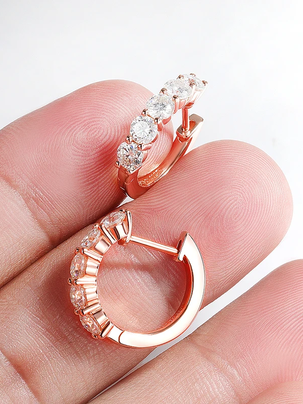 Brinco Argola com Zircônias