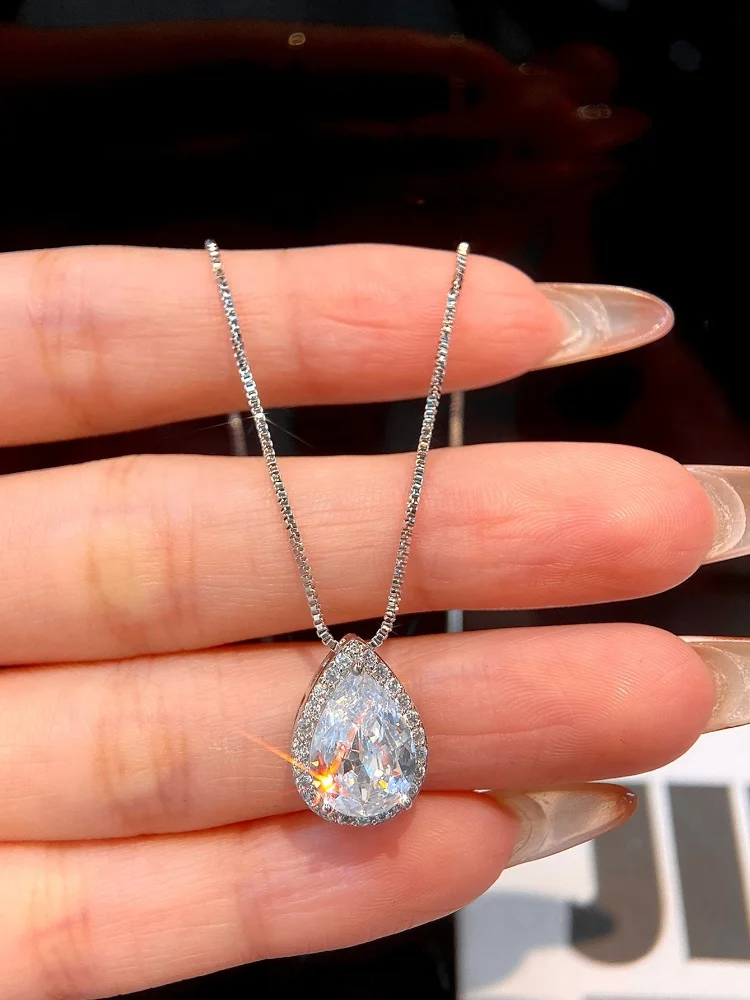 Colar Amara Crystal